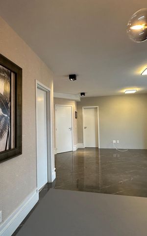 Apartamento à venda com 109m², 3 quartos e 2 vagas Apartamento à venda com 109m², 3 quartos e 2 vagasSala