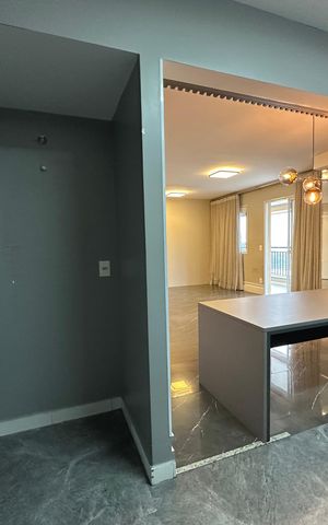 Apartamento à venda com 109m², 3 quartos e 2 vagas Apartamento à venda com 109m², 3 quartos e 2 vagasCozinha