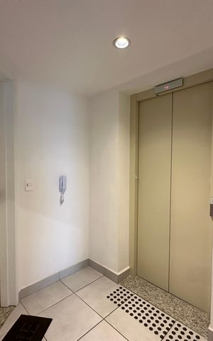 Apartamento à venda com 109m², 3 quartos e 2 vagas Apartamento à venda com 109m², 3 quartos e 2 vagasHall de entrada