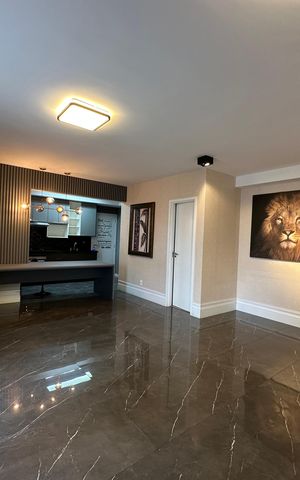 Apartamento à venda com 109m², 3 quartos e 2 vagas Apartamento à venda com 109m², 3 quartos e 2 vagasSala