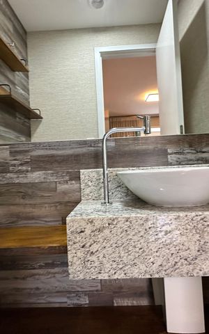 Apartamento à venda com 109m², 3 quartos e 2 vagas Apartamento à venda com 109m², 3 quartos e 2 vagasLavabo
