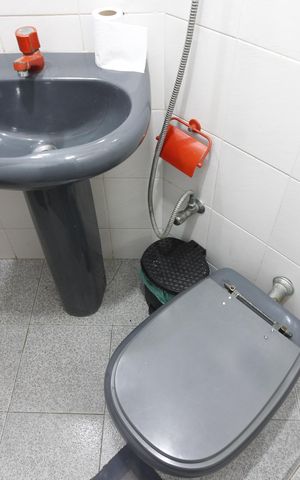 Casa de condomínio para alugar com 90m², 3 quartos e 1 vagaBanheiro 1