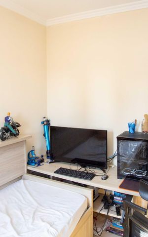 Apartamento à venda com 82m², 3 quartos e 2 vagasQuarto 2