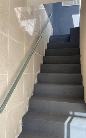 Casa para alugar com 60m², 1 quarto e sem vaga Casa para alugar com 60m², 1 quarto e sem vagaEntrada
