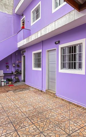 Casa à venda com 198m², 5 quartos e 3 vagas Casa à venda com 198m², 5 quartos e 3 vagasQuintal