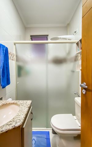 Casa à venda com 198m², 5 quartos e 3 vagas Casa à venda com 198m², 5 quartos e 3 vagasBanheiro
