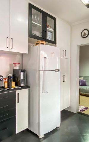 Casa à venda com 198m², 5 quartos e 3 vagas Casa à venda com 198m², 5 quartos e 3 vagasCozinha
