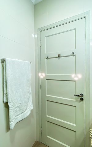 Casa à venda com 198m², 5 quartos e 3 vagas Casa à venda com 198m², 5 quartos e 3 vagasBanheiro da casa 4