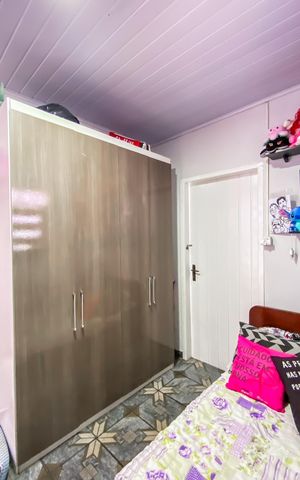 Casa à venda com 198m², 5 quartos e 3 vagas Casa à venda com 198m², 5 quartos e 3 vagasQuarto casa 2