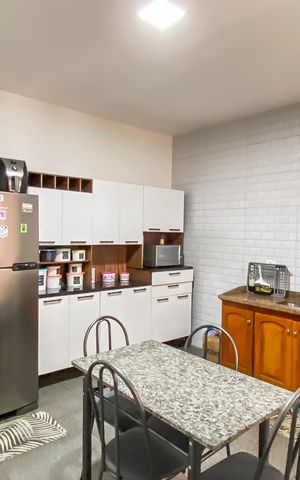 Casa à venda com 198m², 5 quartos e 3 vagas Casa à venda com 198m², 5 quartos e 3 vagasCozinha da casa 3