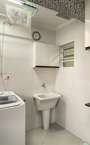 Casa à venda com 198m², 5 quartos e 3 vagas Casa à venda com 198m², 5 quartos e 3 vagasÁrea de Serviço da casa 4