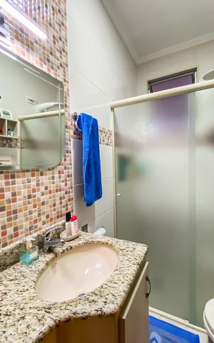 Casa à venda com 198m², 5 quartos e 3 vagas Casa à venda com 198m², 5 quartos e 3 vagasBanheiro