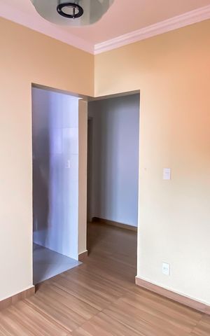 Casa à venda com 198m², 5 quartos e 3 vagas Casa à venda com 198m², 5 quartos e 3 vagasSala da casa 4
