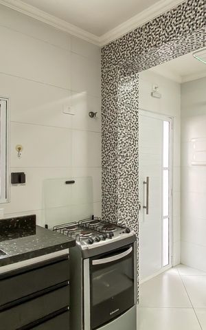 Casa à venda com 198m², 5 quartos e 3 vagas Casa à venda com 198m², 5 quartos e 3 vagasCozinha da casa 4
