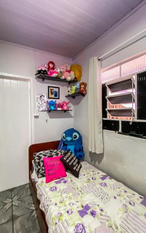 Casa à venda com 198m², 5 quartos e 3 vagas Casa à venda com 198m², 5 quartos e 3 vagasQuarto casa 2