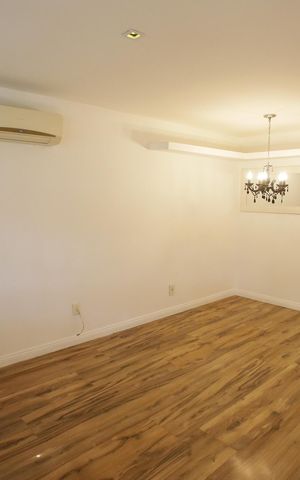 Casa à venda com 96m², 3 quartos e 1 vagaSala