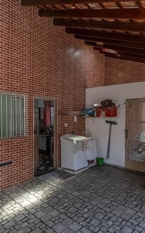 Casa à venda com 150m², 2 quartos e 1 vaga Casa à venda com 150m², 2 quartos e 1 vagaGaragem