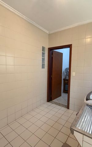 Casa de condomínio à venda com 360m², 3 quartos e 4 vagasÁrea de Serviço