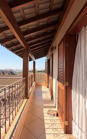 Casa de condomínio à venda com 360m², 3 quartos e 4 vagasSuíte Master - Varanda