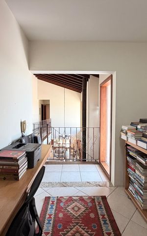Casa de condomínio à venda com 360m², 3 quartos e 4 vagasEscritório