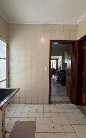 Casa de condomínio à venda com 360m², 3 quartos e 4 vagasÁrea de Serviço