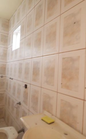 Casa para alugar com 280m², 4 quartos e 2 vagasBanheiro 1