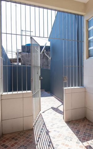 Casa à venda com 80m², 2 quartos e 1 vaga Casa à venda com 80m², 2 quartos e 1 vagaÁrea de Serviço