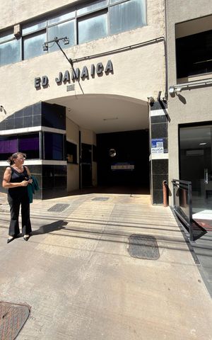 Apartamento à venda com 69m², 3 quartos e sem vaga Apartamento à venda com 69m², 3 quartos e sem vagaFachada