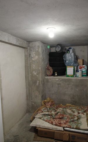 Casa à venda com 150m², 2 quartos e 2 vagasPorão