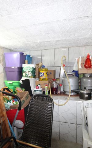Casa à venda com 150m², 2 quartos e 2 vagasPorão