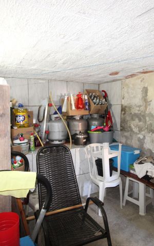 Casa à venda com 150m², 2 quartos e 2 vagasPorão