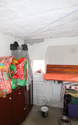 Casa à venda com 150m², 2 quartos e 2 vagasPorão