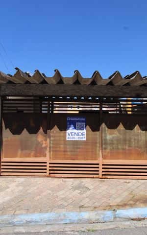 Casa à venda com 150m², 2 quartos e 2 vagasFachada