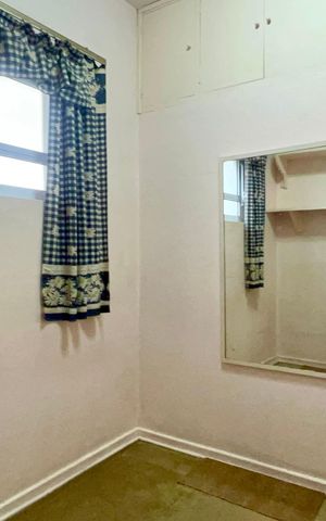 Apartamento à venda com 124m², 3 quartos e 2 vagas Apartamento à venda com 124m², 3 quartos e 2 vagasQuarto de Serviço