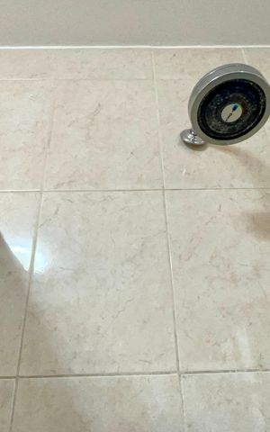 Apartamento à venda com 124m², 3 quartos e 2 vagas Apartamento à venda com 124m², 3 quartos e 2 vagasBanheiro 2