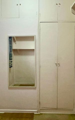 Apartamento à venda com 124m², 3 quartos e 2 vagas Apartamento à venda com 124m², 3 quartos e 2 vagasQuarto de Serviço