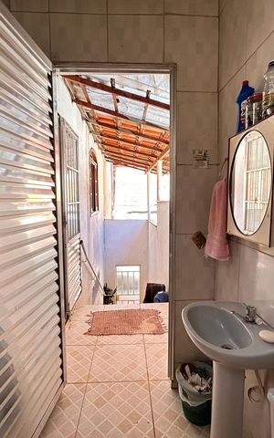 Casa à venda com 240m², 2 quartos e 1 vaga