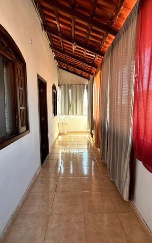 Casa à venda com 240m², 2 quartos e 1 vaga