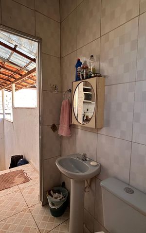 Casa à venda com 240m², 2 quartos e 1 vaga