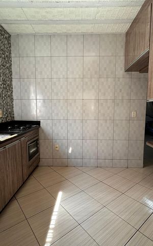 Casa à venda com 240m², 2 quartos e 1 vaga