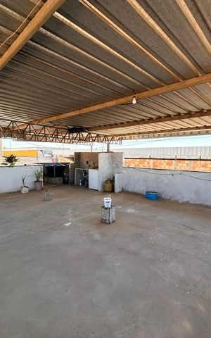 Casa à venda com 240m², 2 quartos e 1 vaga