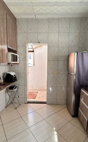 Casa à venda com 240m², 2 quartos e 1 vaga