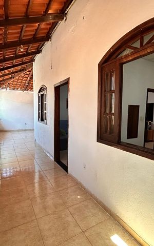 Casa à venda com 240m², 2 quartos e 1 vaga