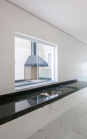 Casa à venda com 185m², 3 quartos e 4 vagas Casa à venda com 185m², 3 quartos e 4 vagasCozinha