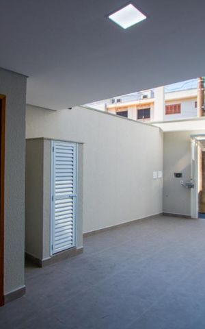 Casa à venda com 185m², 3 quartos e 4 vagas Casa à venda com 185m², 3 quartos e 4 vagasGaragem
