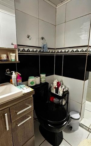 Apartamento à venda com 65m², 2 quartos e sem vaga Apartamento à venda com 65m², 2 quartos e sem vagaBanheiro