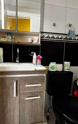 Apartamento à venda com 65m², 2 quartos e sem vaga Apartamento à venda com 65m², 2 quartos e sem vagaBanheiro