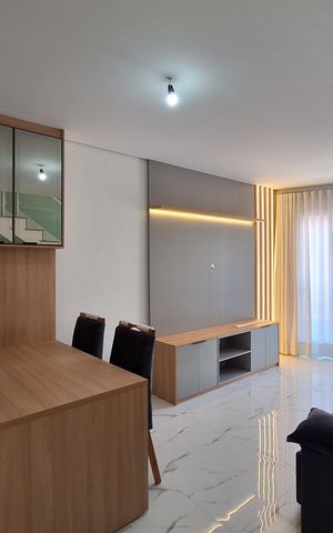 Casa à venda com 156m², 3 quartos e 3 vagas Casa à venda com 156m², 3 quartos e 3 vagasSala