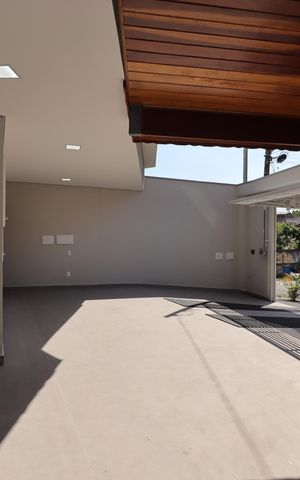 Casa à venda com 140m², 2 quartos e 3 vagasGaragem