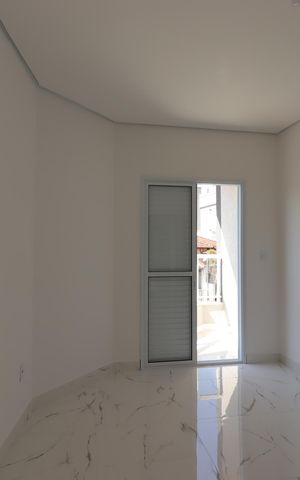 Casa à venda com 140m², 2 quartos e 3 vagasSuíte 2